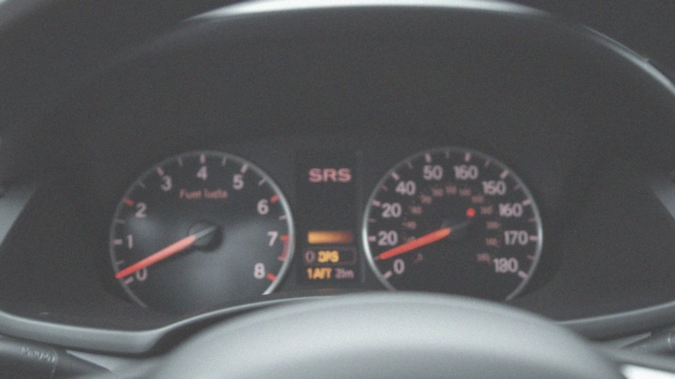 Dlaczego świeci się kontrolka SRS?