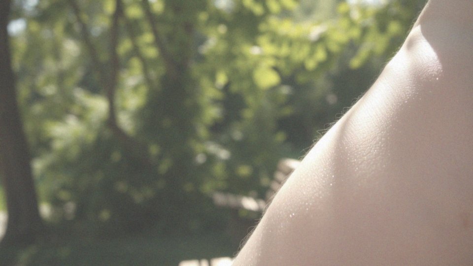 Jak ekspozycja na słońce przyczynia się do nagłego rumienia na twarzy?