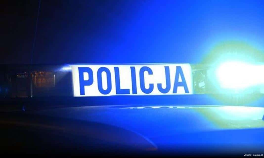 Wandal ujęty przez policjanta i strażników więziennych w Śremie